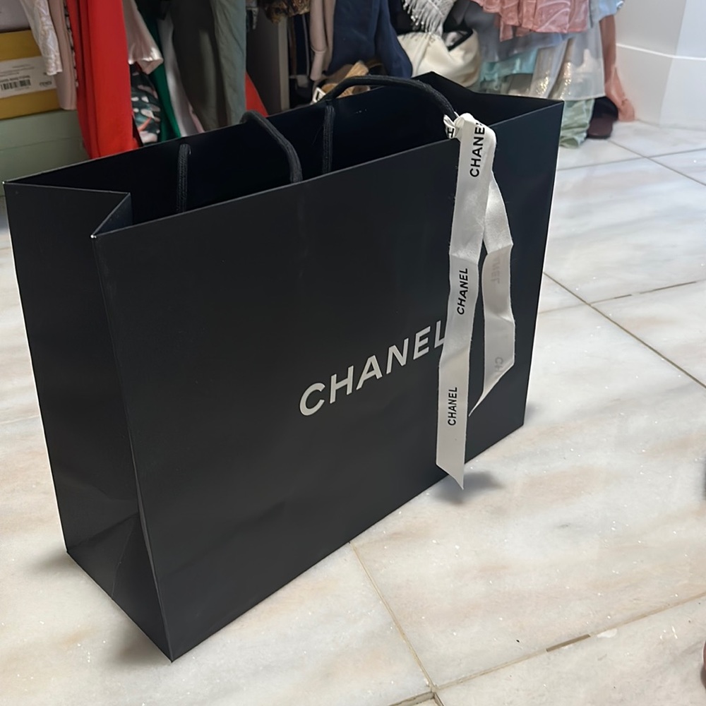 Chanel shopping bag